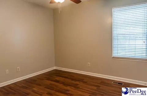 600 E Hampton St, Darlington, SC 29532 photo 18