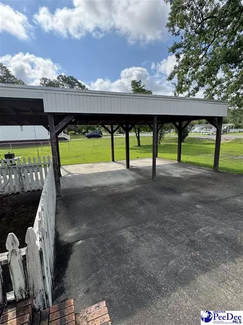 1816 Southern Acres Loop, Dillon, SC 29536 photo 3
