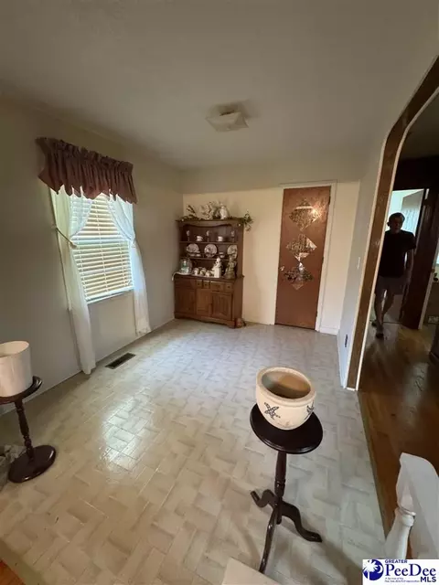 1816 Southern Acres Loop, Dillon, SC 29536 photo 9