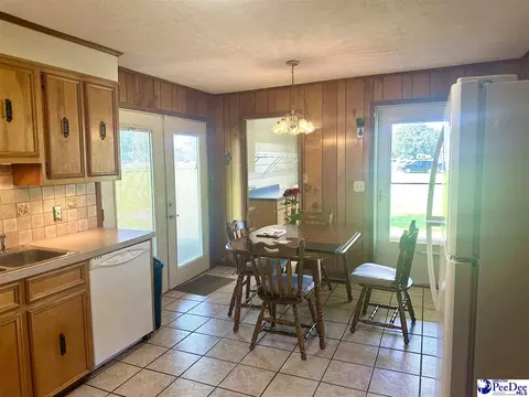 206 Pecan Dr, Cheraw, SC 29520 photo 6