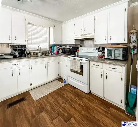 2526 Lester Rd, Dillon, SC 29536 photo 5