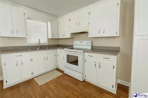 2526 Lester Rd, Dillon, SC 29536 photo 6