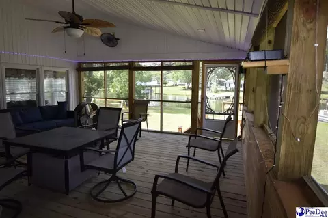 1255 Devaney Cir, Summerton, SC 29148 photo 4