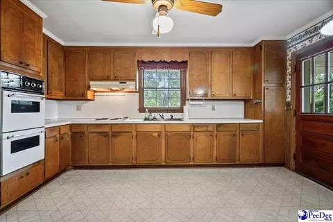 1817 E Sandhurst Dr, Florence, SC 29505 photo 12