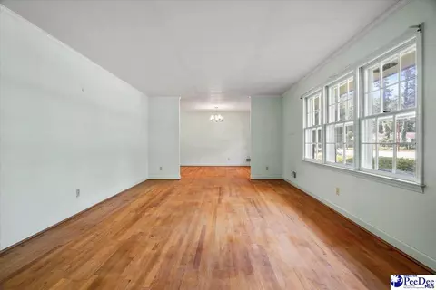 1817 E Sandhurst Dr, Florence, SC 29505 photo 4