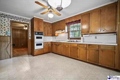 1817 E Sandhurst Dr, Florence, SC 29505 photo 11