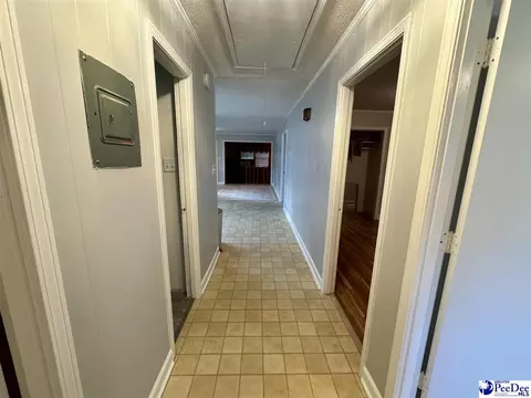 Entry Way - 109 Tec Rd, Cheraw, SC 29520 photo 2 of 2