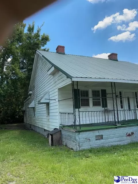 1404 Harlees Bridge Rd, Little Rock, SC 29567