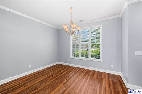 273 E Thorncliff Rd, Florence, SC 29505 photo 4