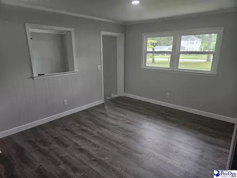 Living - 314 E Country Club Dr, Dillon, SC 29536 photo 2 of 2