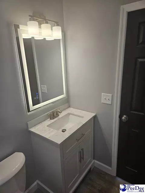 Bath - 314 E Country Club Dr, Dillon, SC 29536 photo 1 of 2