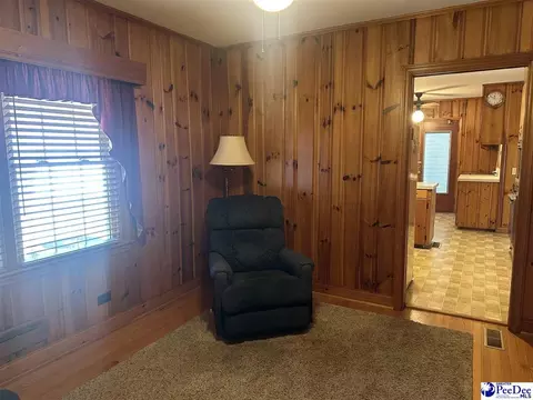 Living - 302 State Rd, Cheraw, SC 29520 photo 1 of 3