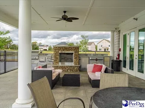 Exterior - 992 Abigail Ct, Florence, SC 29501 photo 10 of 11