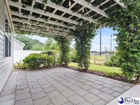 Exterior - 992 Abigail Ct, Florence, SC 29501 photo 4 of 11