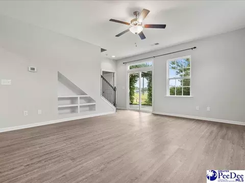 Living - 992 Abigail Ct, Florence, SC 29501 photo 2 of 6