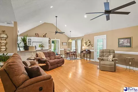 704 Edgewood Dr, Cheraw, SC 29520 photo 12