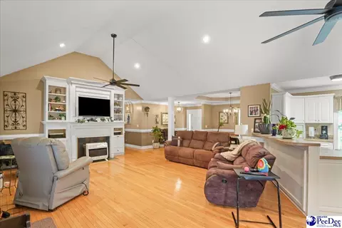 704 Edgewood Dr, Cheraw, SC 29520 photo 13