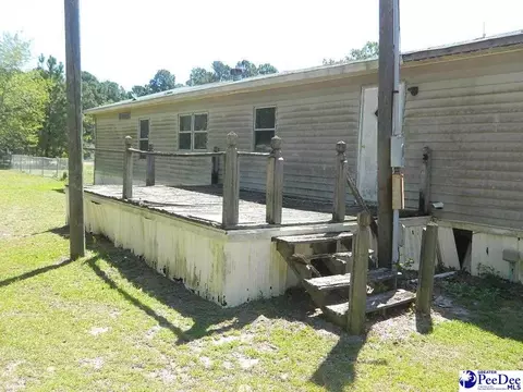 2002 Catalpa Dr, Dillon, SC 29536 photo 5