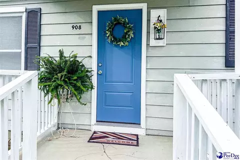 908 James St, Dillon, SC 29536 photo 2