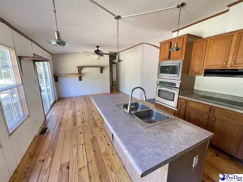 2741 Laurel Cirlce, Florence, SC 29506 photo 8