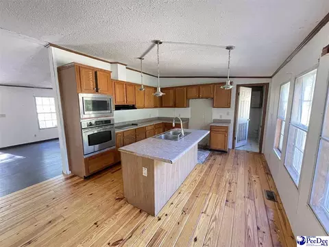 2741 Laurel Cirlce, Florence, SC 29506 photo 6