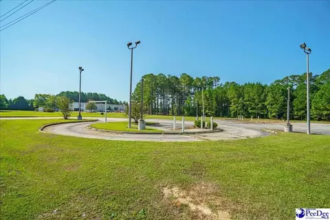 134 W Mciver Rd, Florence, SC 29501 photo 4