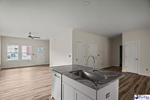 400 S Thomas Rd, Florence, SC 29501 photo 9