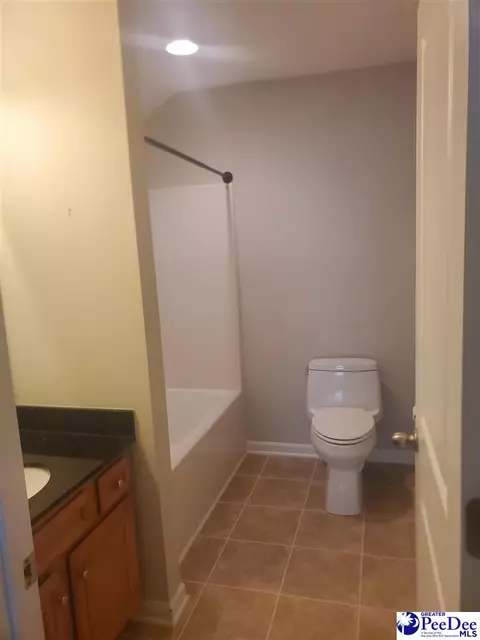 Bath - 3104 Longfellow Dr, Florence, SC 29505 photo 4 of 4