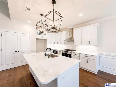 922 Third Loop Rd, Florence, SC 29505 photo 2