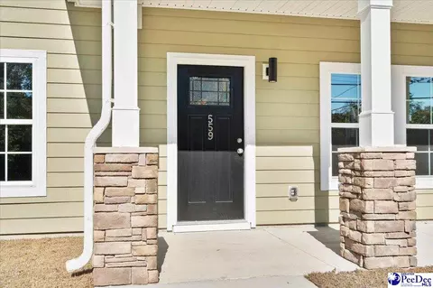 559 E Pine St, Florence, SC 29506 photo 4