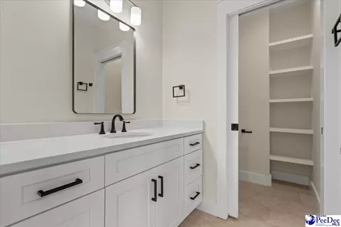 Bath - 133 E Pine St, Florence, SC 29506 photo 6 of 9