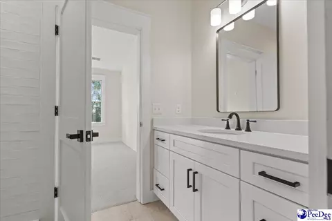 Bath - 129 E Pine St, Florence, SC 29506 photo 9 of 9
