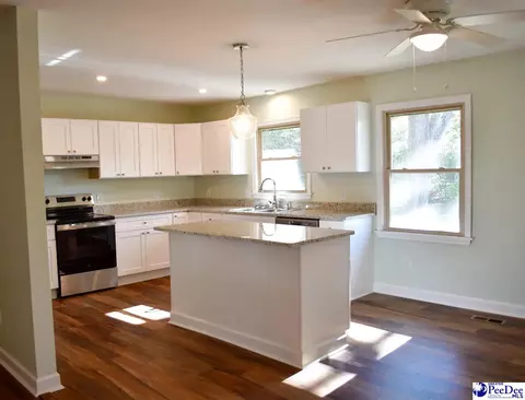 Kitchen - 405 Dianne Dr, Cheraw, SC 29520 photo 1 of 4