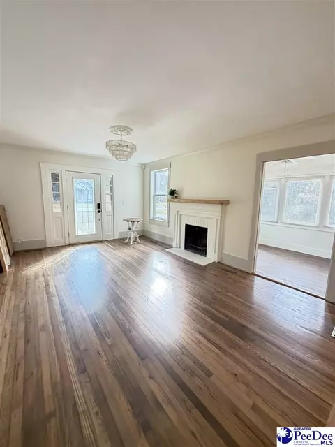 1007 W Cedar St, Florence, SC 29501 photo 3