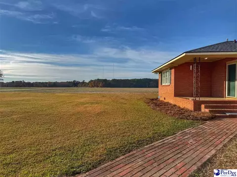 1022 Bermuda Rd, Dillon, SC 29536 photo 4
