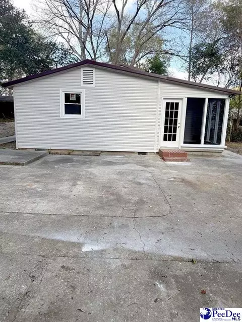 81 Gary Ln, Cheraw, SC 29520 photo 3