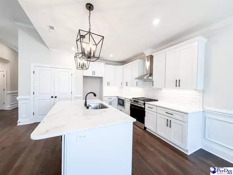 926 Third Loop Rd, Florence, SC 29505 photo 5