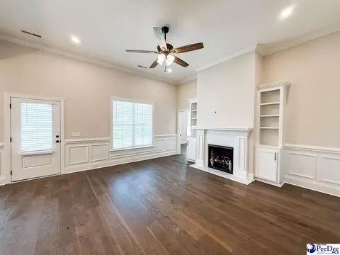 926 Third Loop Rd, Florence, SC 29505 photo 3
