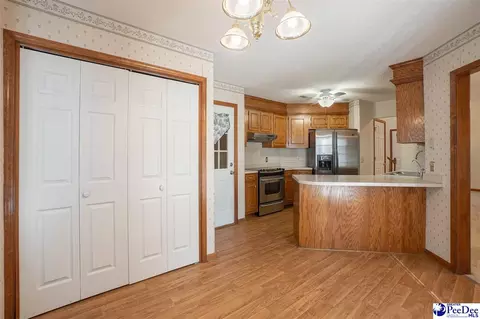 1041 Dover Cir, Sumter, SC 29154 photo 27