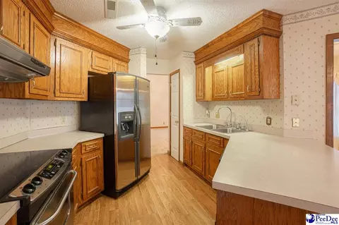 1041 Dover Cir, Sumter, SC 29154 photo 23