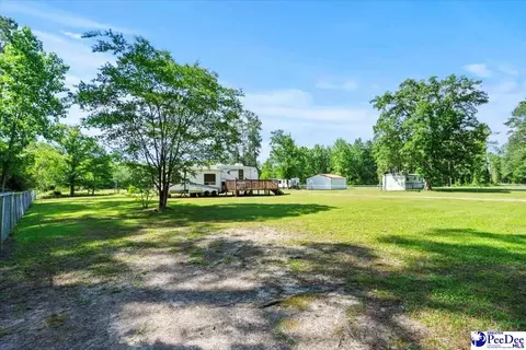 325 Locust Tree Ct, Gresham, SC 29546 photo 2