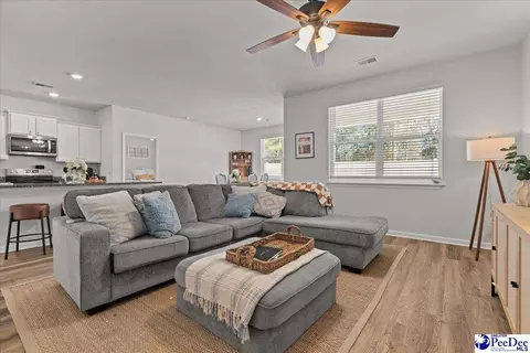 2071 E Paces Trl, Darlington, SC 29532 photo 4