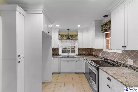 526 Iris Dr, Florence, SC 29501 photo 8