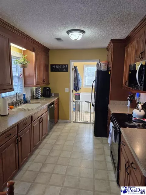 940 Declaration Rd, Florence, SC 29501 photo 9
