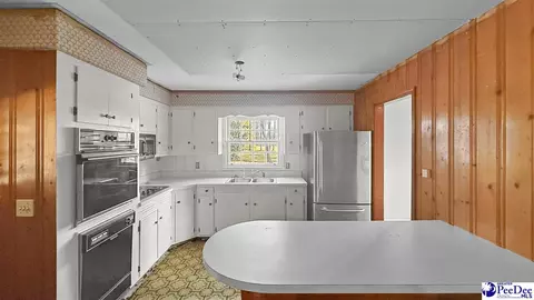 Kitchen - 503 E Northside Ave, Marion, SC 29571 photo 2 of 4
