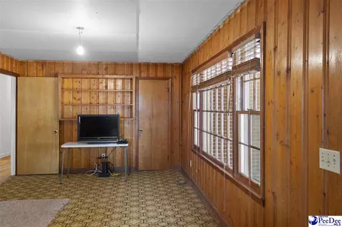 Living - 503 E Northside Ave, Marion, SC 29571 photo 1 of 1
