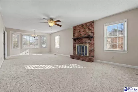 Living - 410 Devon Rd, Marion, SC 29571 photo 1 of 5