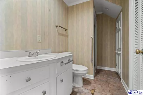 Bath - 410 Devon Rd, Marion, SC 29571 photo 1 of 3