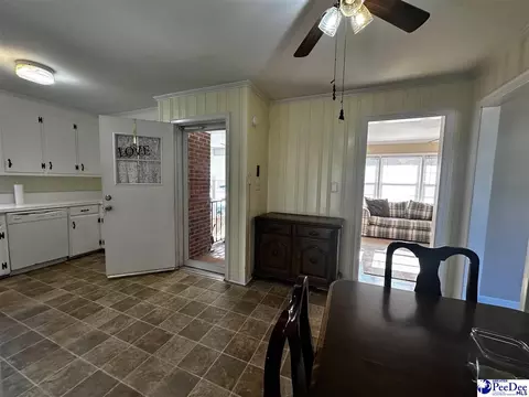 608 Diane Dr, Cheraw, SC 29520 photo 10