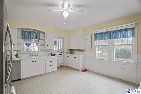 218 Huger St, Cheraw, SC 29520 photo 9